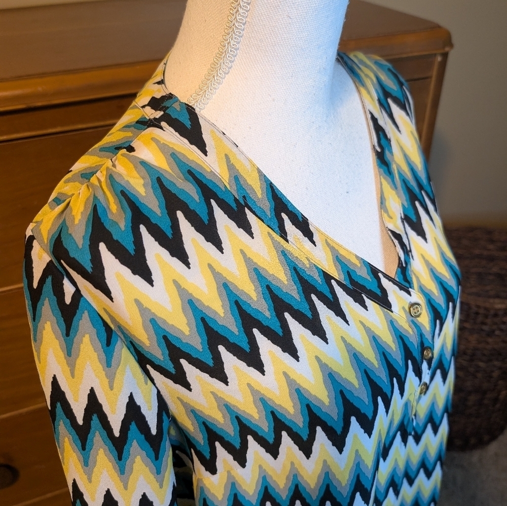 Riley + James Blouse Chevron Black Teal Gray Yellow Blouse - Picture 9 of 12